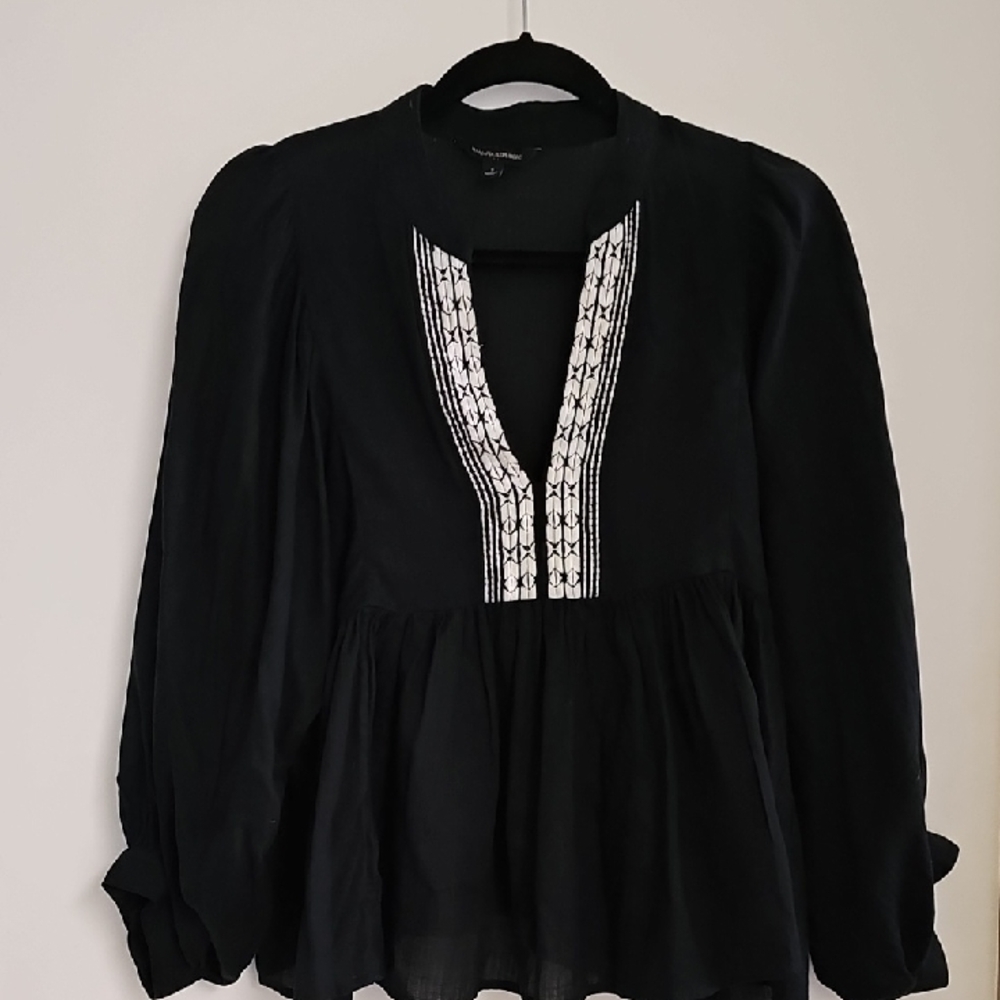 Banana Republic Black Blouse with White Embroidery Size Small
